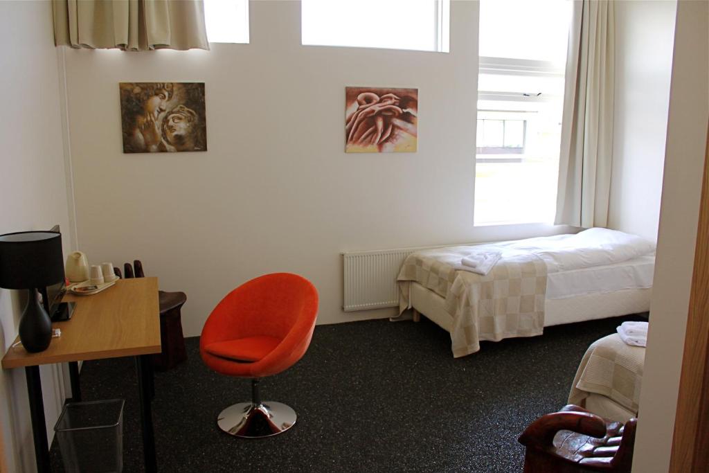  Standard Double or Twin Room with Private Bathroom