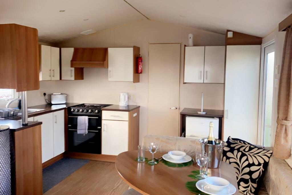 Whitley Bay Caravan Retreat, Whitley Bay - pet-friendly stay