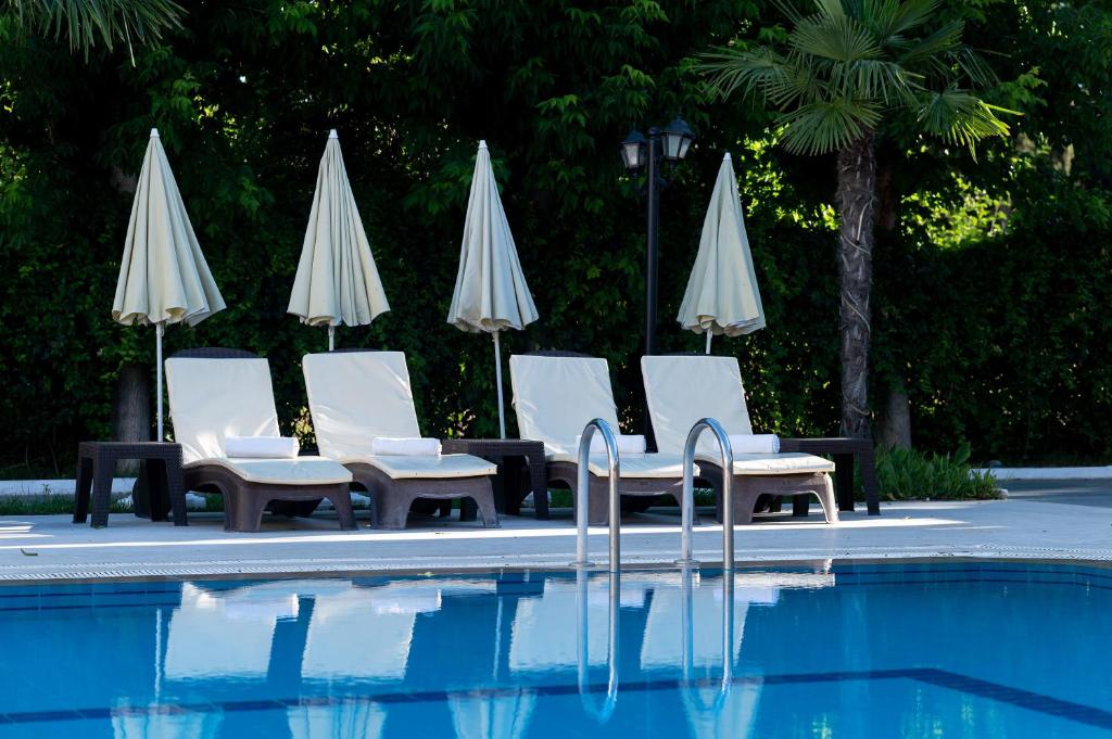 Grand Hotel Derin photo
