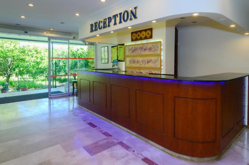 Grand Hotel Derin photo