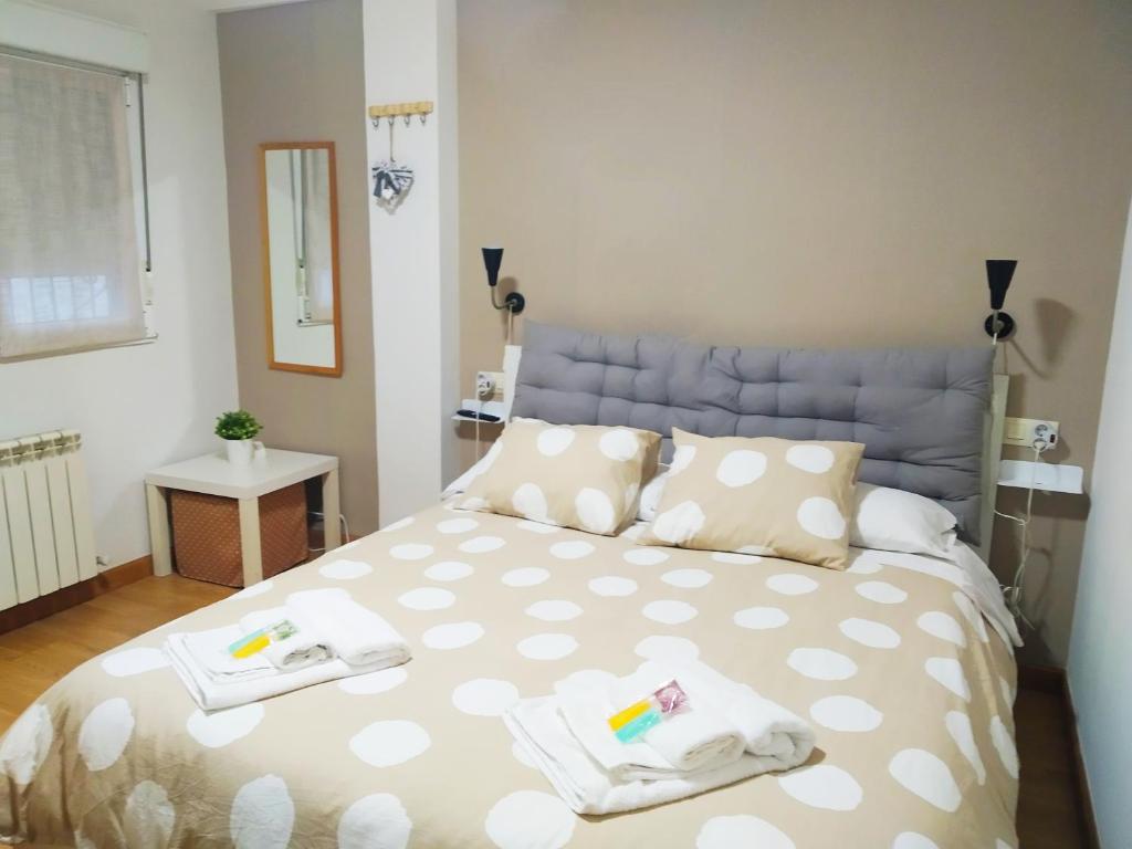 "ApartaCuento" Parking, Wifi y Terraza Casco Antiguo - 2
