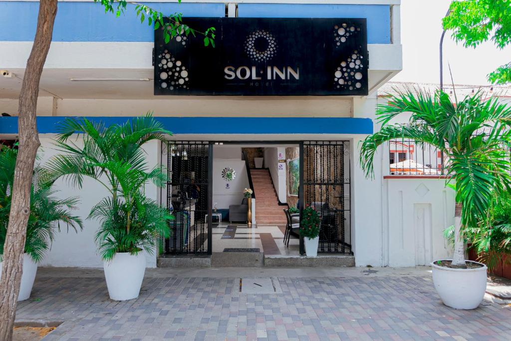 HOTEL SOL INN SANTA Marta photo