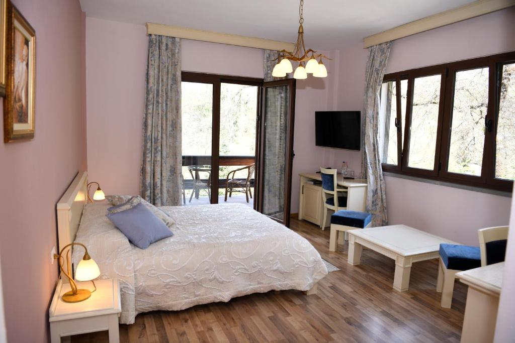 Tirana Hotel Restaurant Dreri room