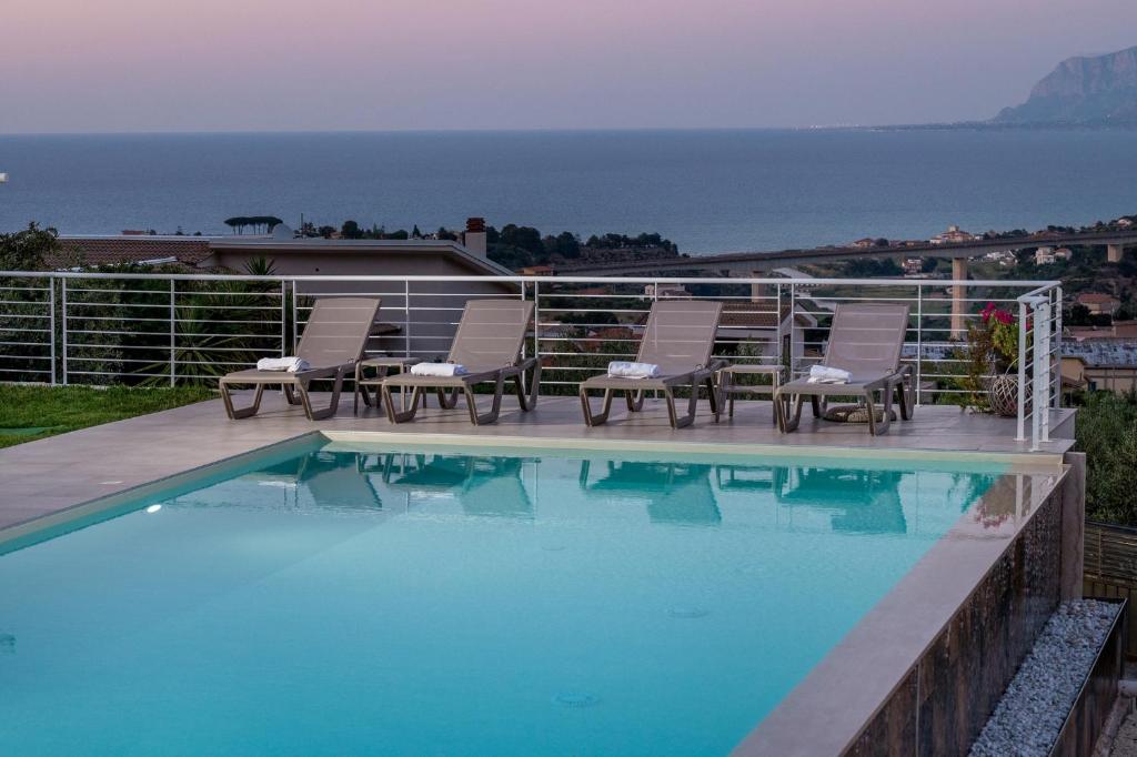 Villa Maria con piscina e vista mare - 5