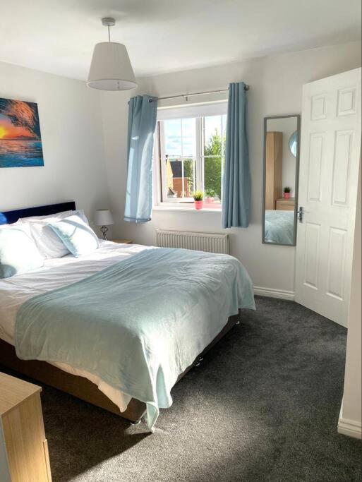 Oakley Vale - 3 Bed Home, Garden Corby