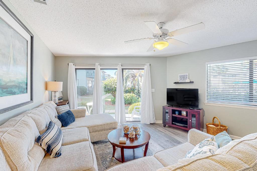 Crystal Village, Unit 20A, Destin