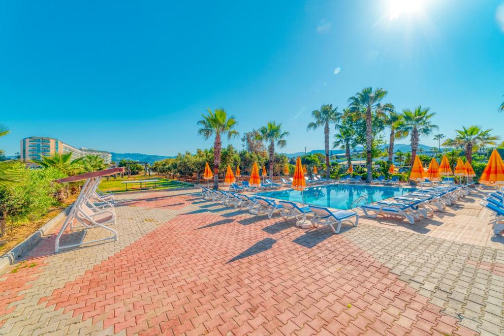 Numa Konaktepe Hotel - All Inclusive — Swimming pool in Konakli