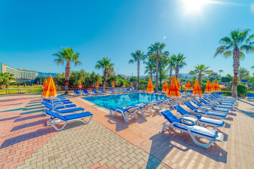Numa Konaktepe Hotel - All Inclusive — Swimming pool in Konakli