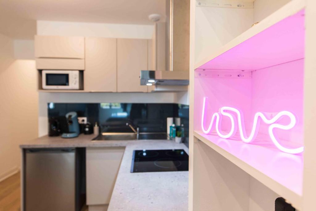 * Spa & Détente # Suite Privée # Tours # Netflix * - 5