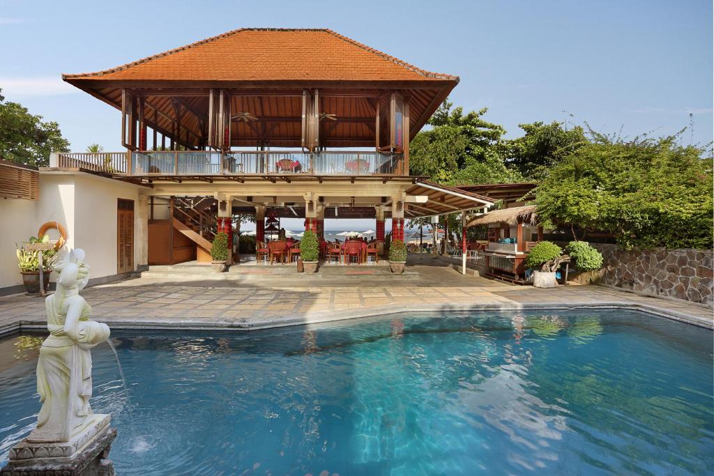 Respati Beach Hotel 전경