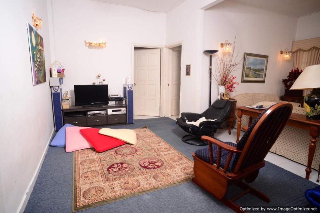 Shared lounge/TV area