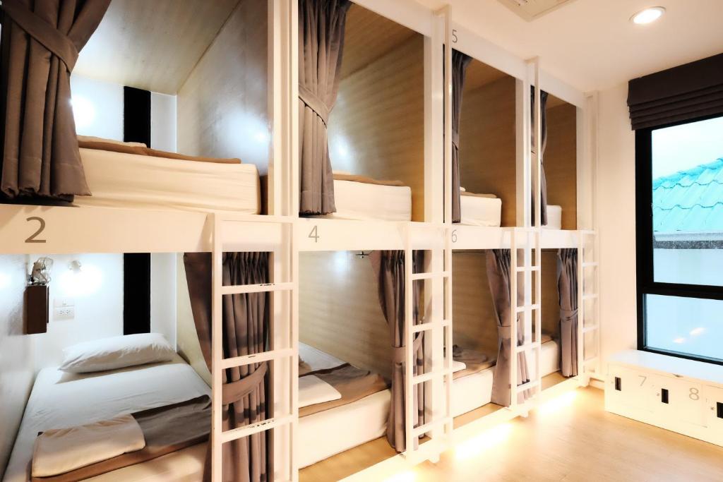 Wayha Hostel Don Mueang Airport