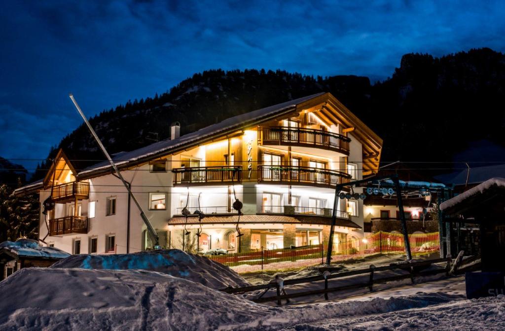 Garni-Hotel Aghel Suites & Apartments - 4