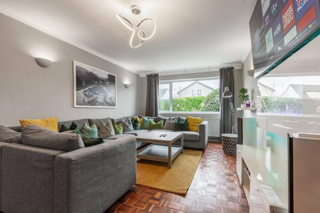 City Home with Parking and Garden, Chester photo 2