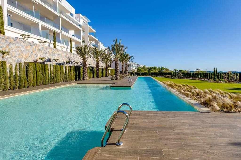 Apartamento único de 3 dormitorios en las Colinas - 4