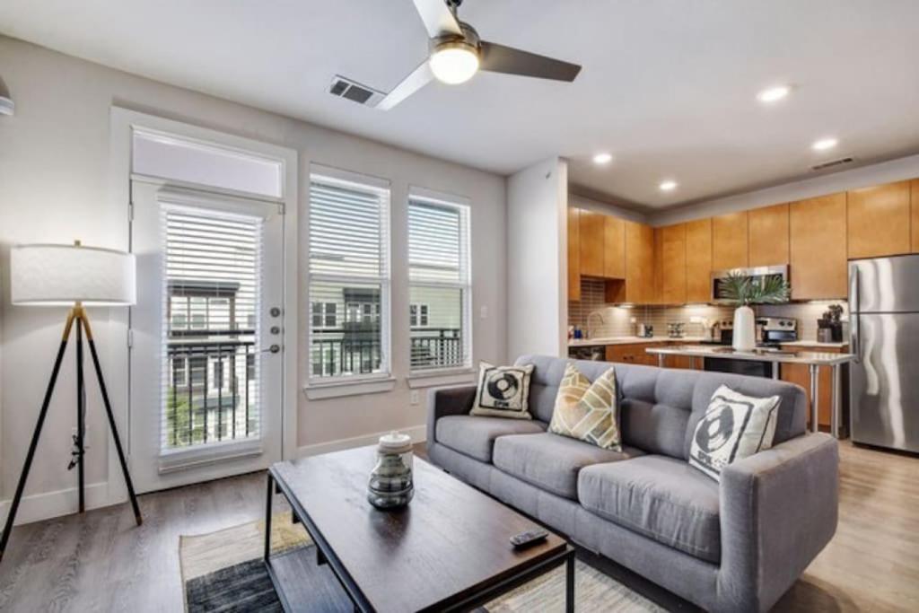 Luxurious Studio, Work from Home, Wifi, Riverwalk, San Antonio