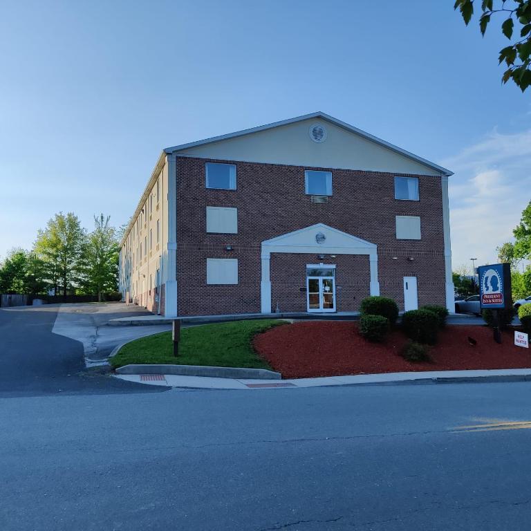 President Inn & Suites photo