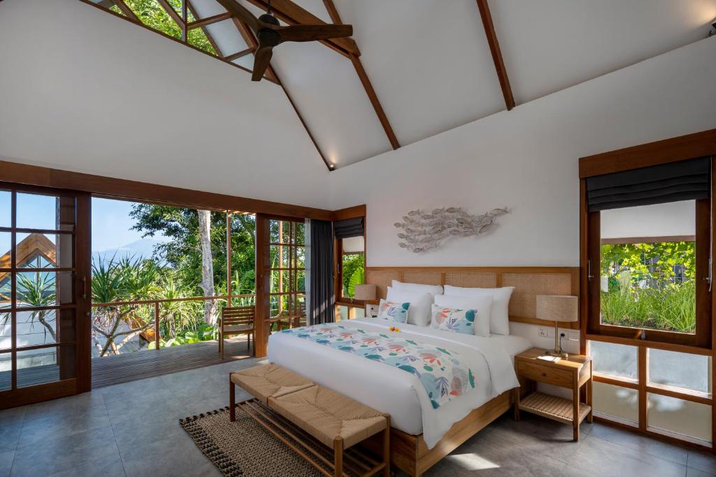 Deep Roots Dive &#038; Yoga Resort