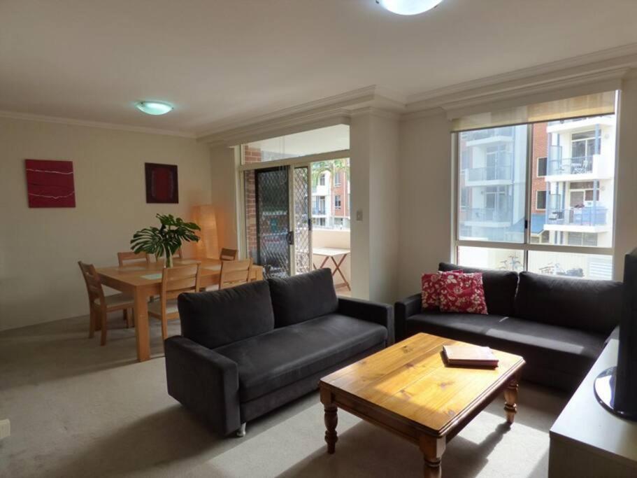 BUCHN - 2BR in Balmain With Pool & Gym Facilities, Sydney
