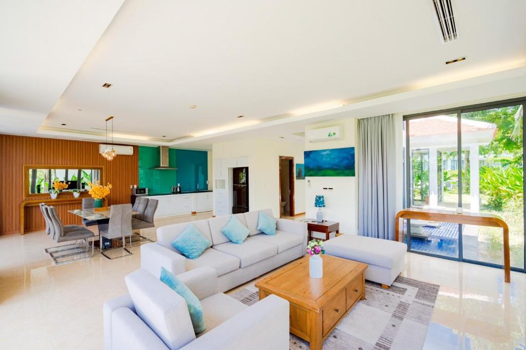 Kim&#8217;s Ocean view Villa Danang