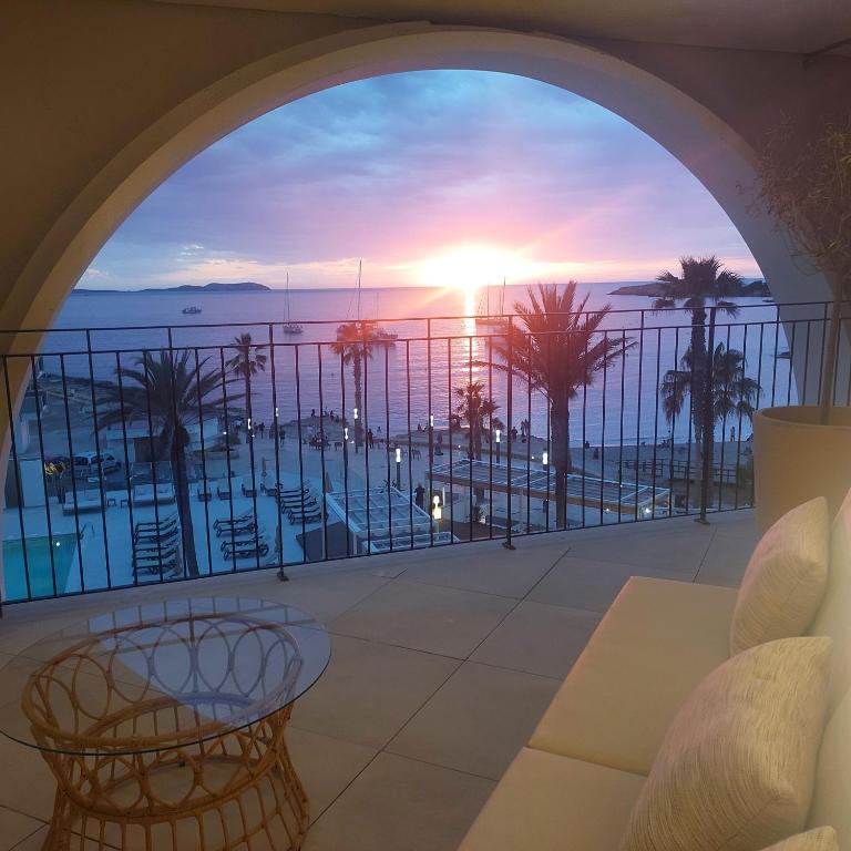 Hotel & Spa Blau Parc — Beach in San Antonio, Balearic Islands