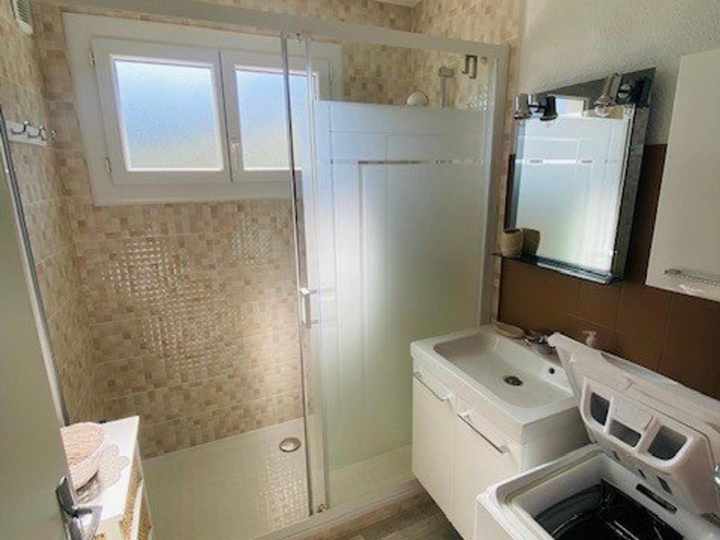 Studio Confortable avec Balcon, Clim, Wi-Fi, Proche Thermes et Centre-ville, Animaux Bienvenus - 3