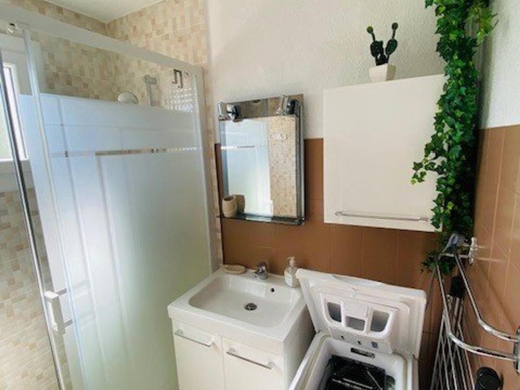 Studio Confortable avec Balcon, Clim, Wi-Fi, Proche Thermes et Centre-ville, Animaux Bienvenus - 5