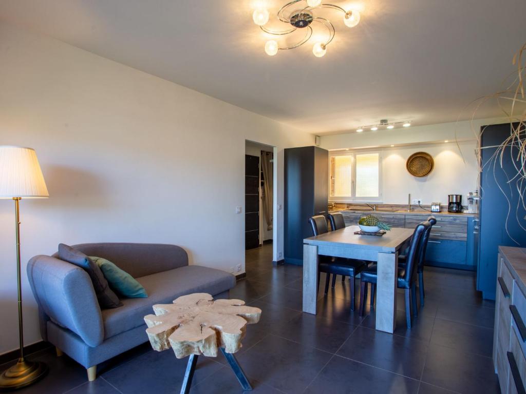 Apartment Un autre jour ensoleillé by Interhome - 5