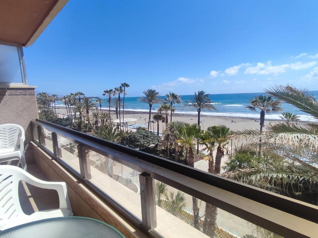 Estepona primera línea de playa, apartamento 2-4 personas - 3