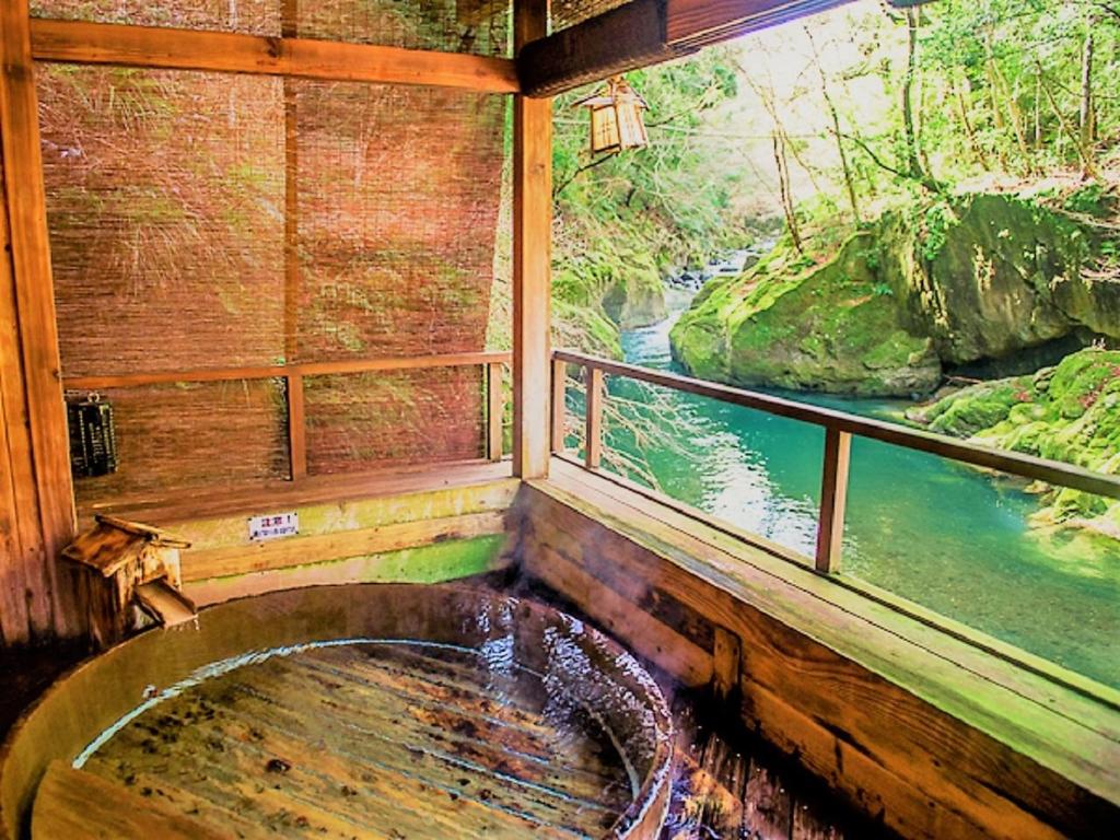 Open air bath