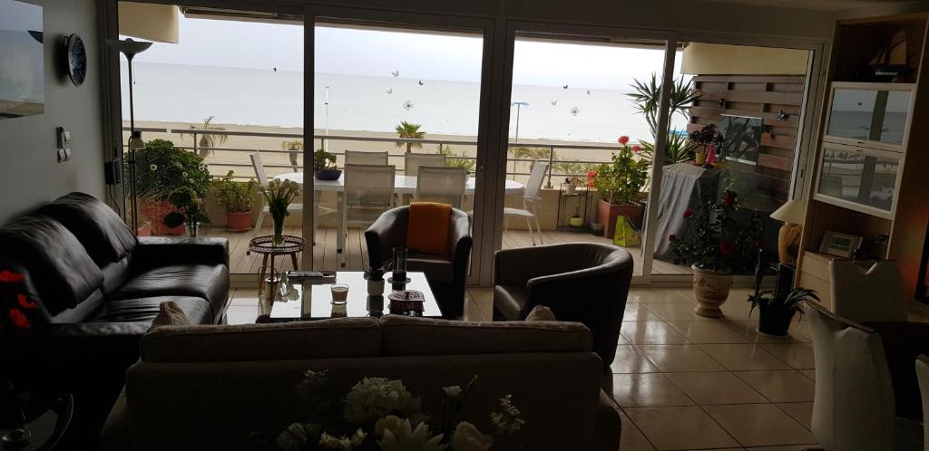 LE PATIO - 3