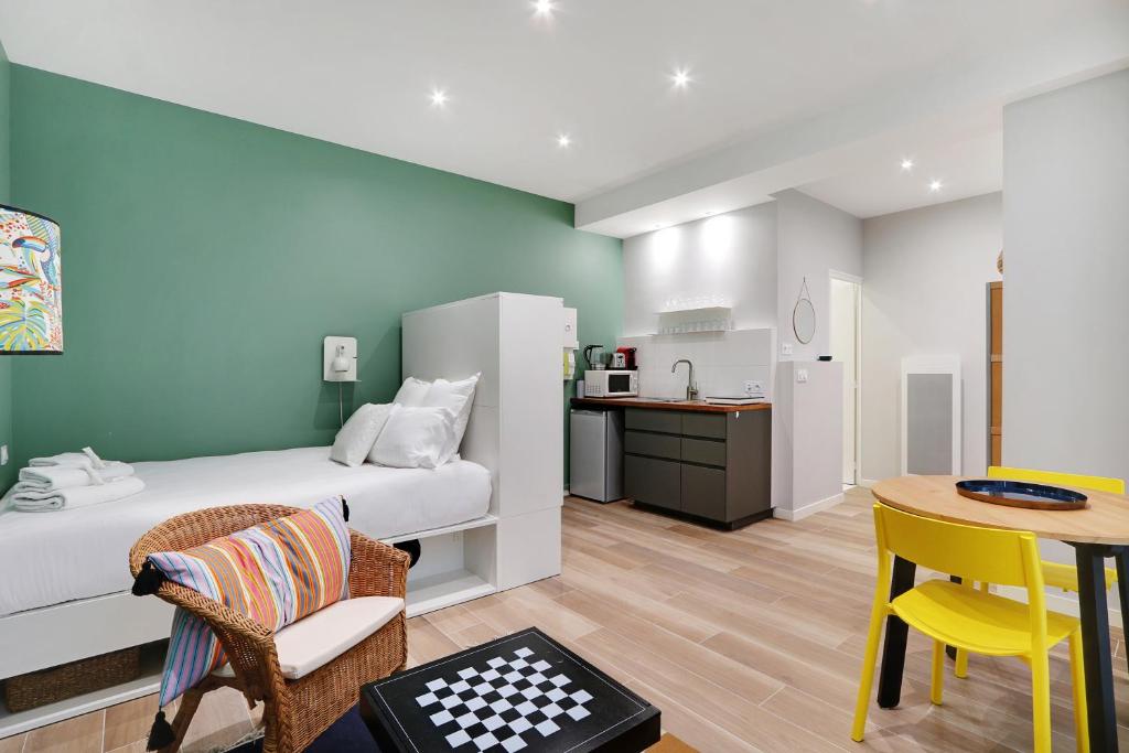 Pick A Flat's Apartment near Eiffel Tower - Allée Marguerite Yourcenar - 1