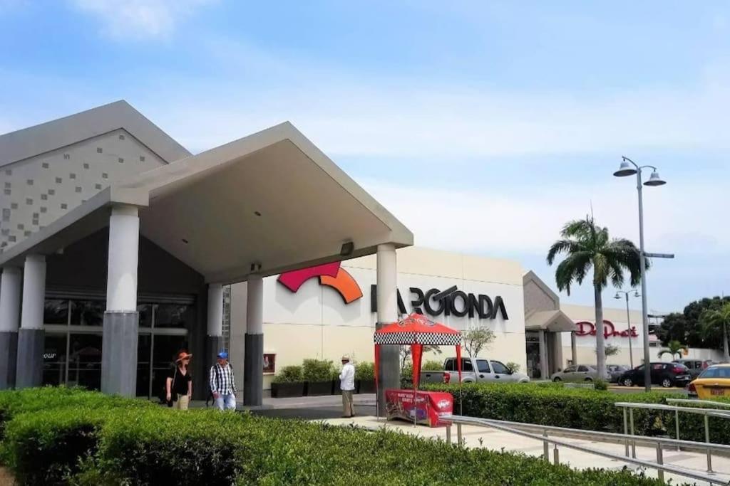 PLATINO SUITE CON PISCINA, GIMNASIO Y PARQUEO - 4