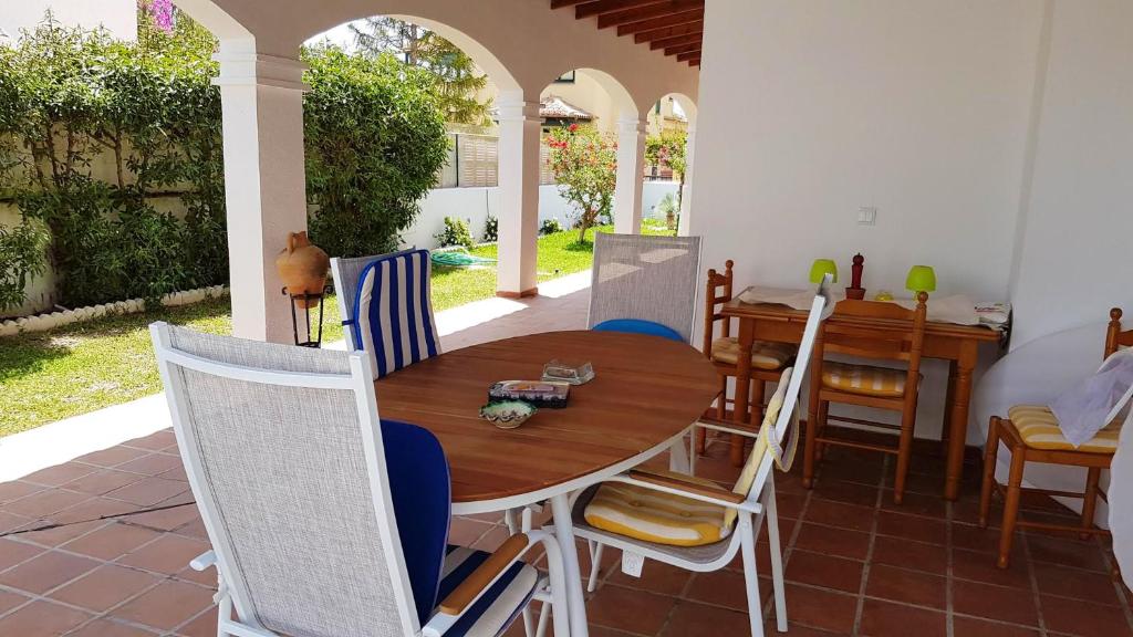 Spacious House with Private Pool in Vera, 420 sqm - 3