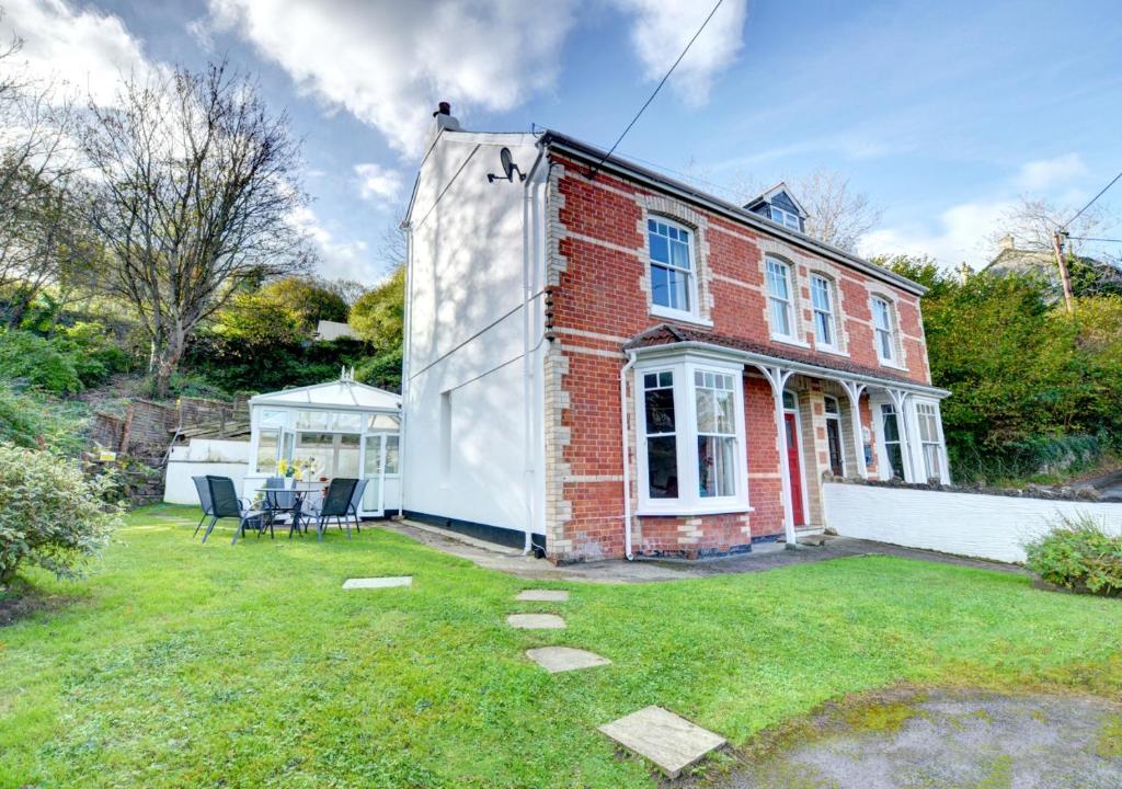 Treknow, Combe Martin