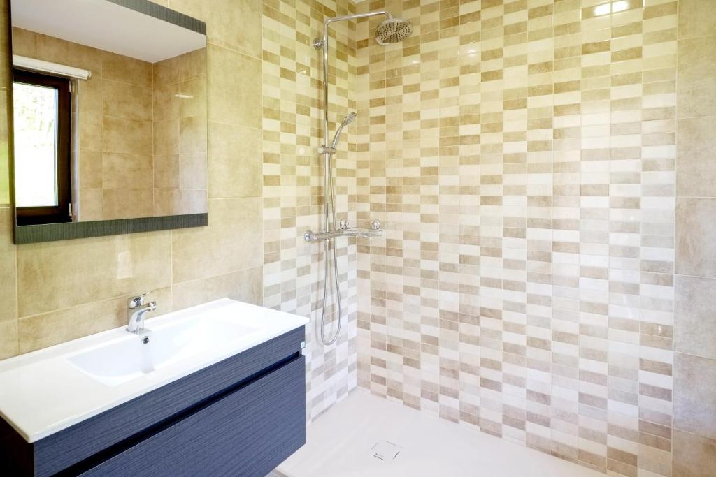 3 bedrooms house with sea view private pool and enclosed garden at Outes 3 km away from the beach photo