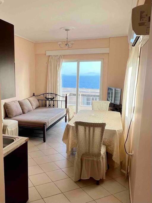 Deep blue apts 6/6, Sarandë