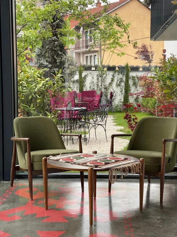 Etnomania Boutique Hotel, hotel in Pristina