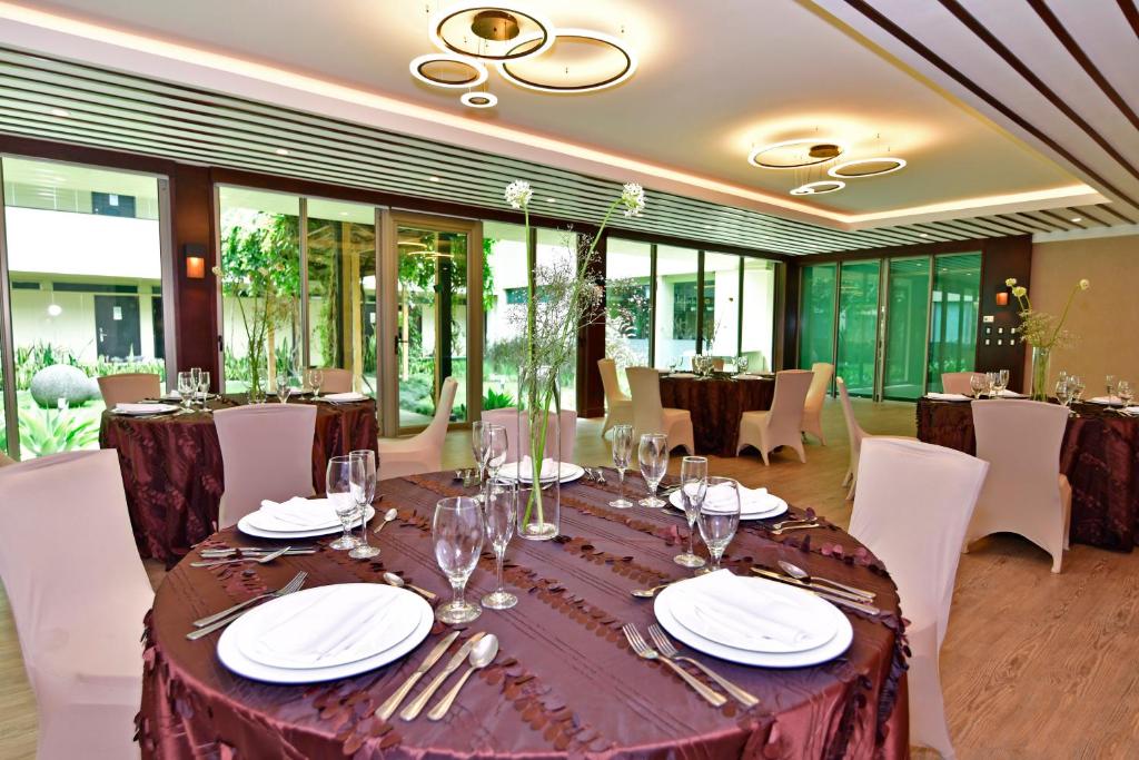 Banquet hall