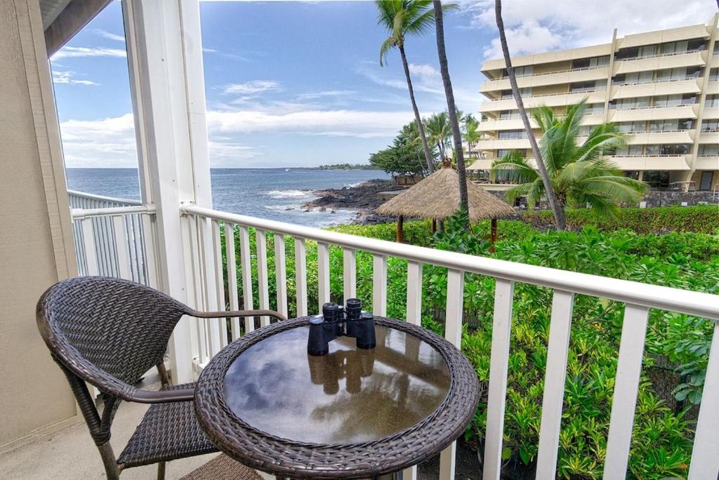 Amazing Lagoon & Garden Front Condo with Stunning Ocean Views -Hale Kona Kai 209 by Casago Kona, Kailua-Kona