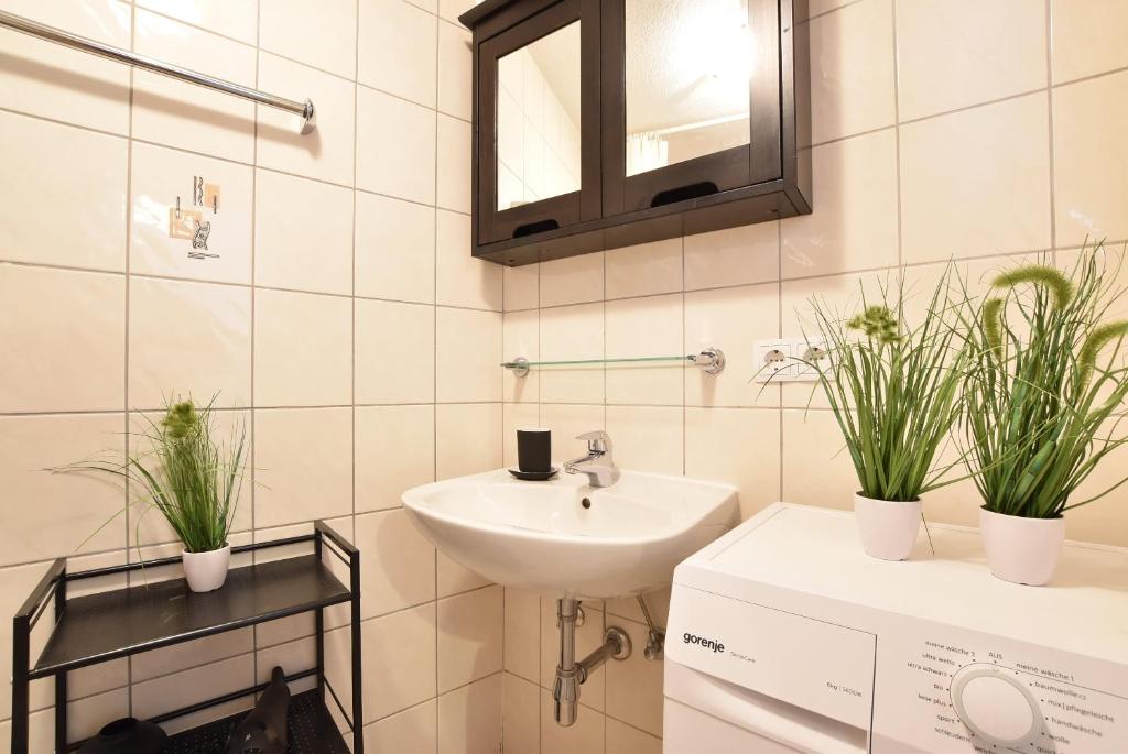 Hidden Gem in Central Innsbruck with free Parking photo