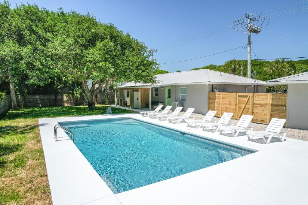 Paradise Palms - Nautilus Suite - Pool - Steps to Ocean - 10 min to Downtown!, St. Augustine