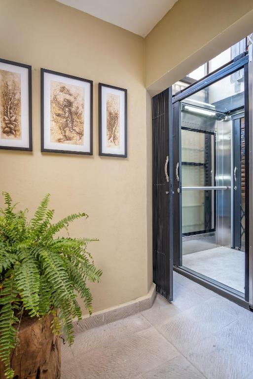 Best Location - New, Upscale, Modern Comfort photo
