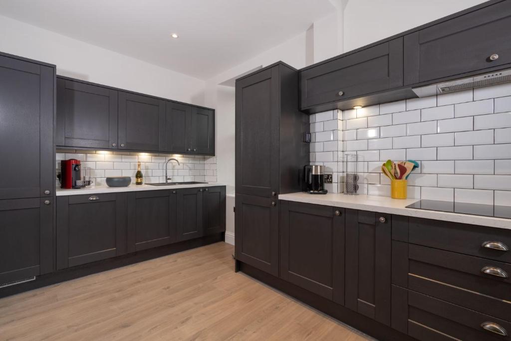 Spacious Apartment in Coniston, by LetMeStay photo 6
