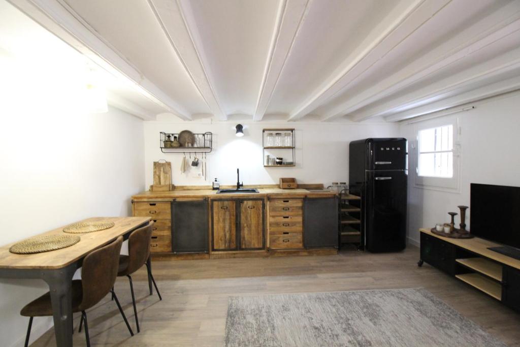New design apartment in Barcelona center. - 2