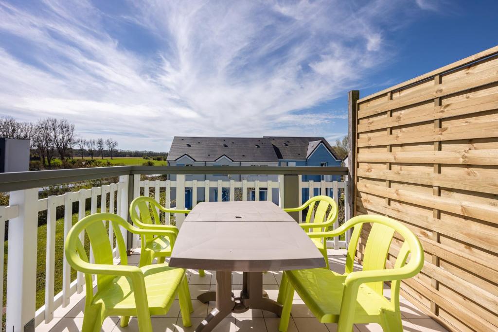 Némo - Appartement avec Terrasse, Courseulles-sur-Mer