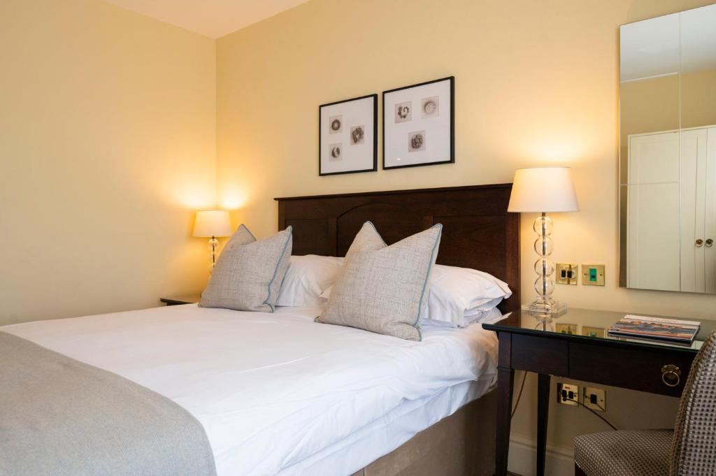 St George's Hotel photo