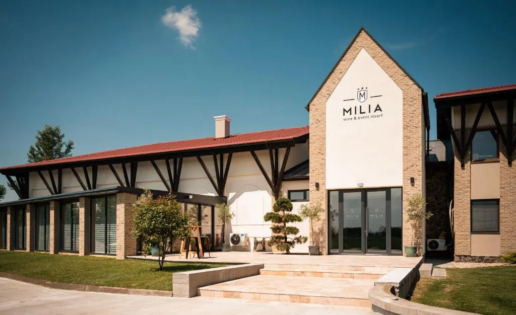 MILIA wine & event resort, hotel in Dunajský Klátov