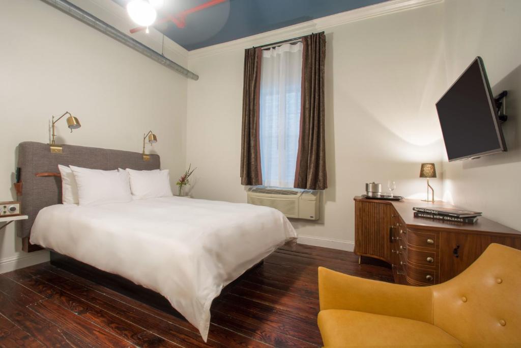 The Old No. 77 Hotel & Chandlery photo