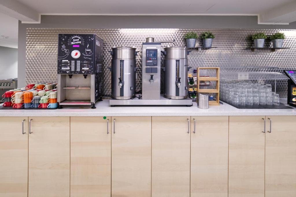 Food and beverages, a&o Munich Hackerbrucke in Munich